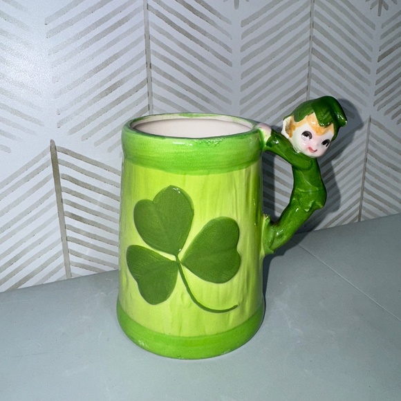 Vintage Leprechaun Elf Pixie St. Patrick’s Day Shamrock Coffee Beer Ceramic Mug - Picture 1 of 7